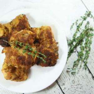 This Whole30 & Paleo Fried Chicken is simple, perfectly seasoned, incredibly tasty, tender and Whole30- and Paleo-compliant.
