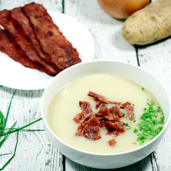 This Dairy-Free and Whole30 Potato Leek Soup will knock your fuzzy winter socks off! Smooth, creamy and spicy (+ healthy), it is the perfect winter pick-you-up.